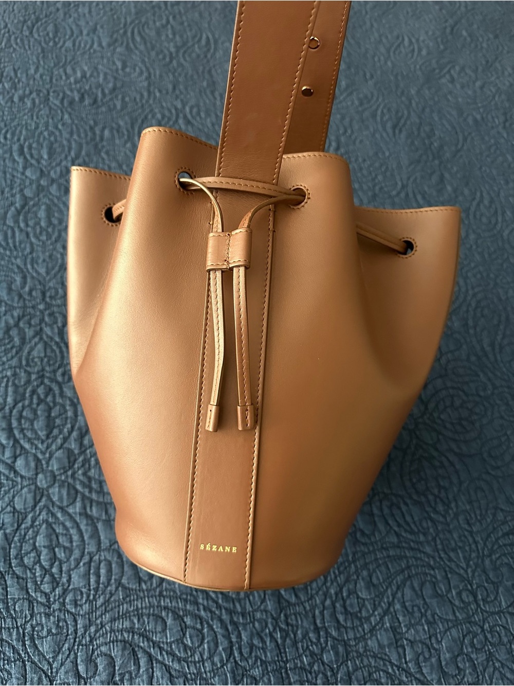 RARE! SEZANE Marcel Bucket Bag Chocolate Brown Smooth Leather - Picture 12 of 17